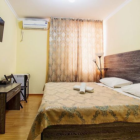 Bereket Hotel Астана Екстериор снимка