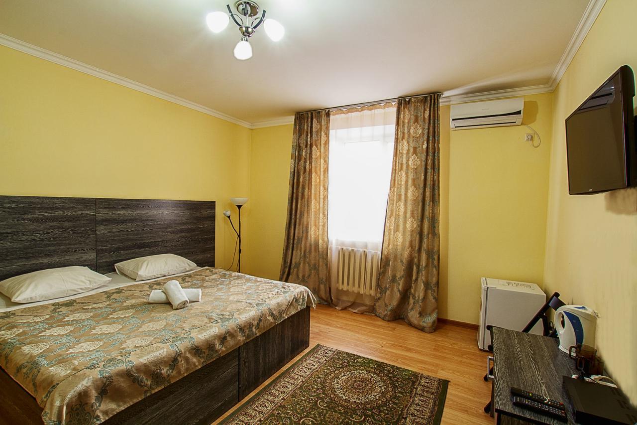 Bereket Hotel Астана Екстериор снимка